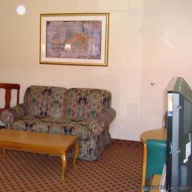 Regency 7 Motel Fayetteville Room photo